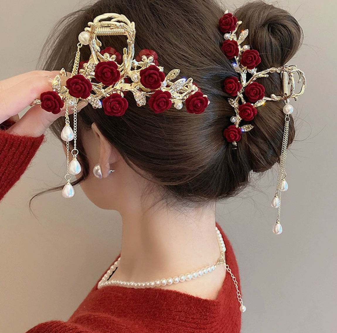 Épingle à cheveux décorative rouge et perles – style asiatique, élégance cérémonie